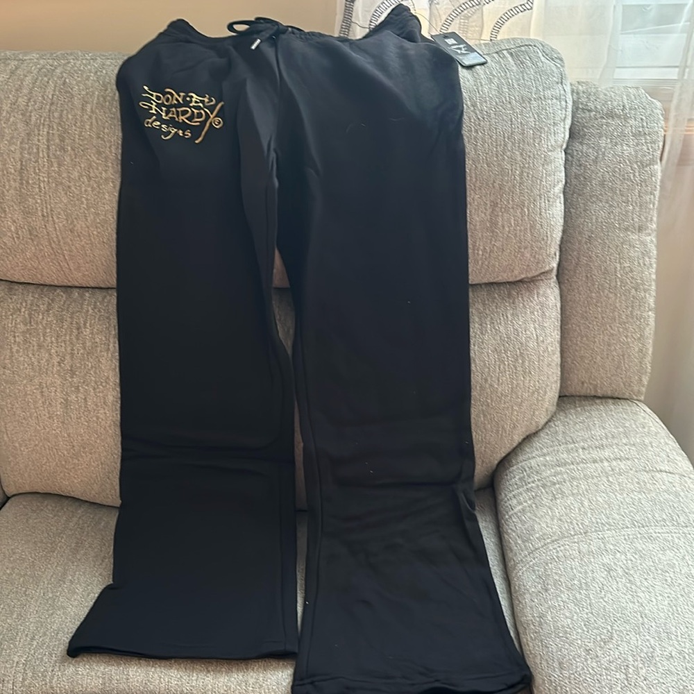 Women’s black Ed Hardy sweatpants size m